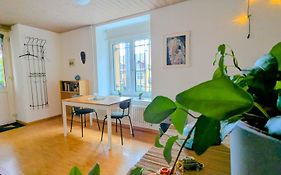 Urban Retreat - Cozy Studio With Private Patio