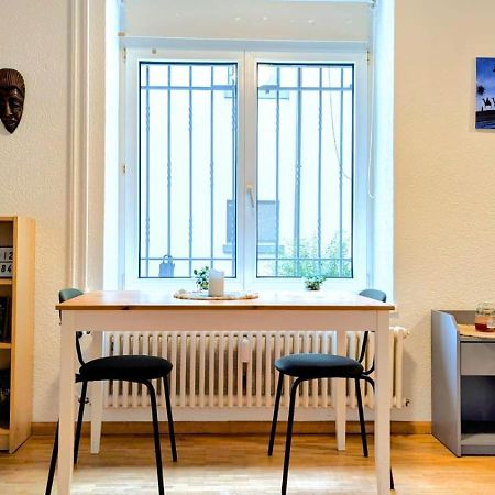 Urban Retreat - Cozy Studio With Private Patio Apartment Zurich Exterior photo